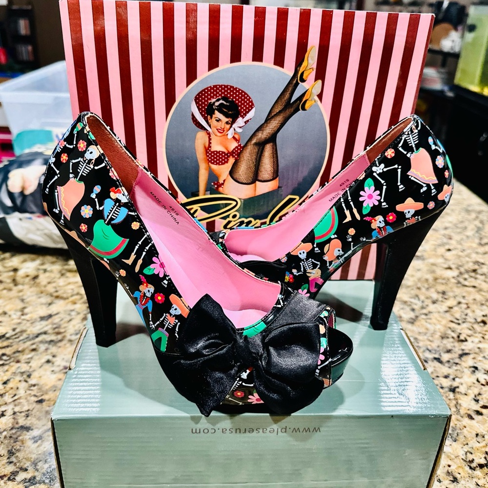 Pinup Couture Black Multicolor Day Of The Dead Skeleton Heels Floral Size 7